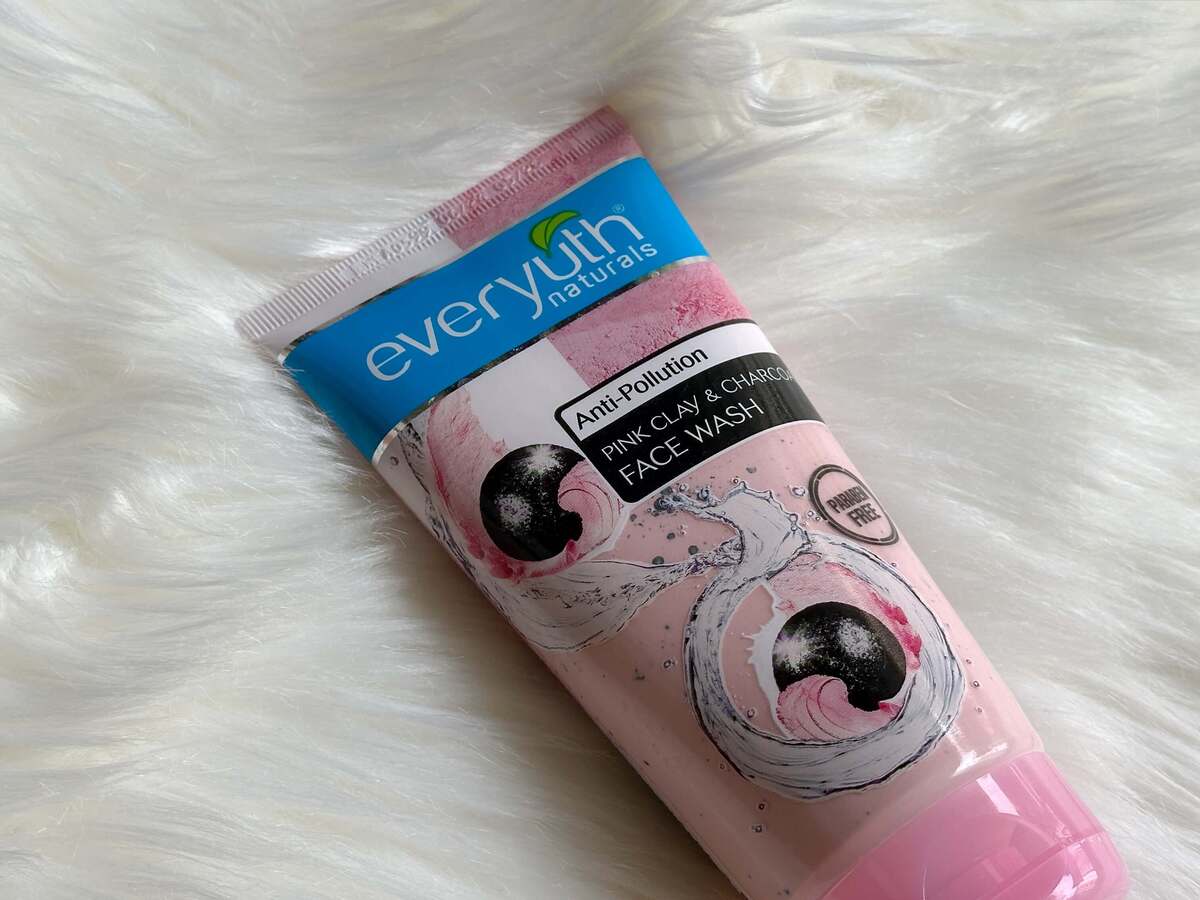 Everyuth Pink Clay and Charcoal Face Wash Review