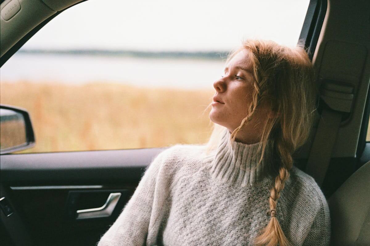 thinking-in-car